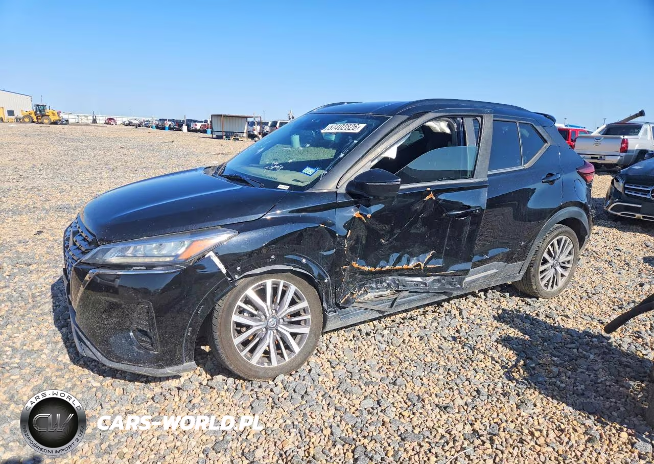 2021 Nissan Kicks Sr