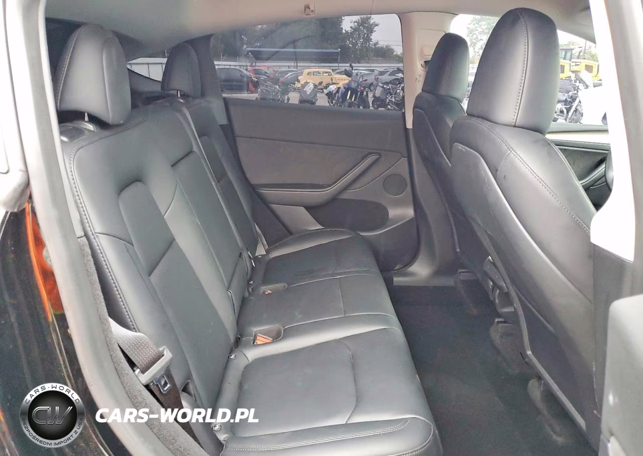 2023 Tesla Model Y VIN:7SAYGDEE1PA096422 - 11