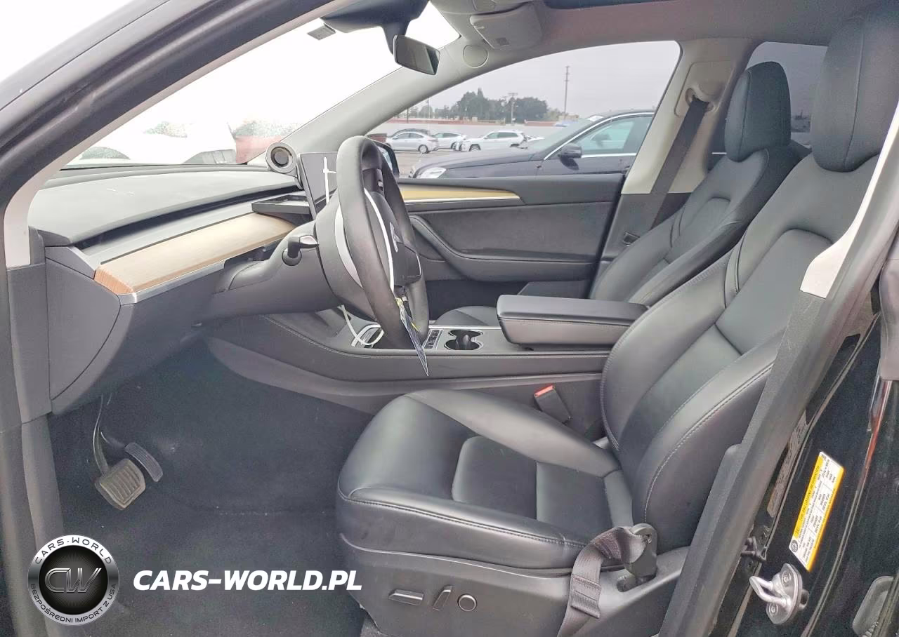 2023 Tesla Model Y VIN:7SAYGDEE1PA096422 - 7