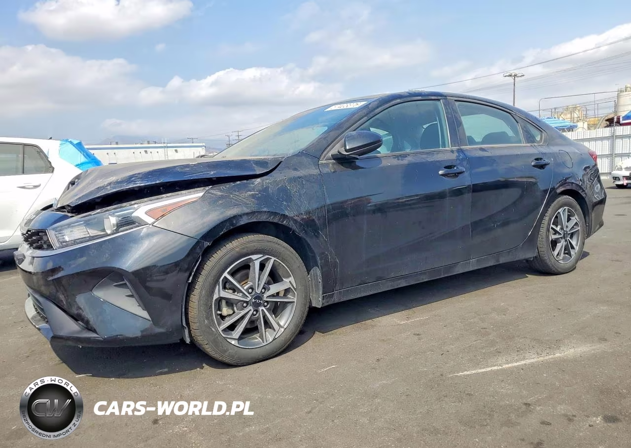 2023 Kia Forte Lxs – zdjęcie 1 z 12