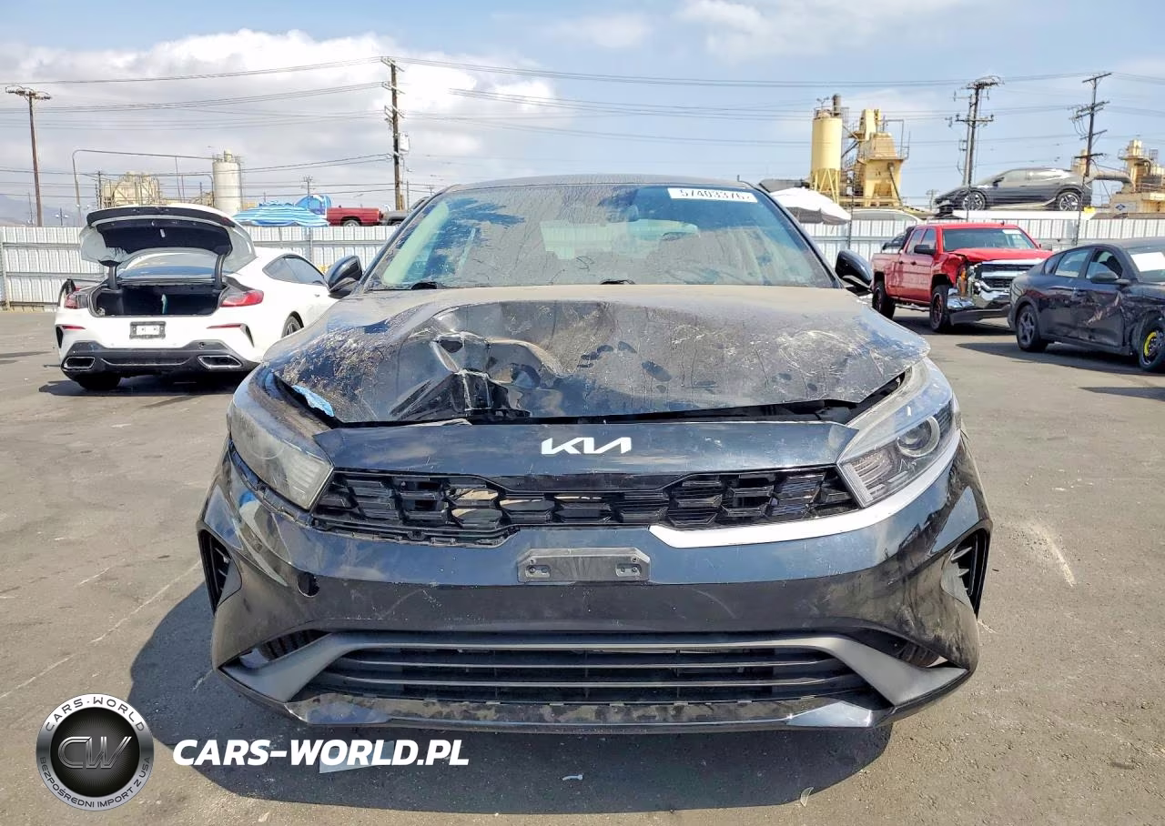 2023 Kia Forte Lxs VIN:3KPF24AD8PE612140 - 5