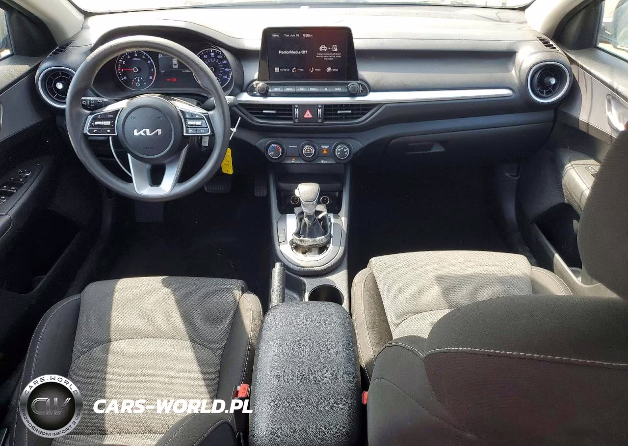2023 Kia Forte Lxs VIN:3KPF24AD8PE612140 - 8