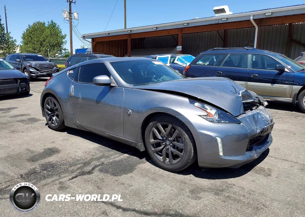 2018 Nissan 370Z Touring VIN:JN1AZ4EH9JM571015 - 4