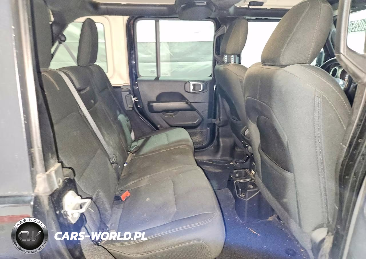 2019 Jeep Wrangler Unlimited Sahara VIN:1C4HJXEG0KW555755 - 10