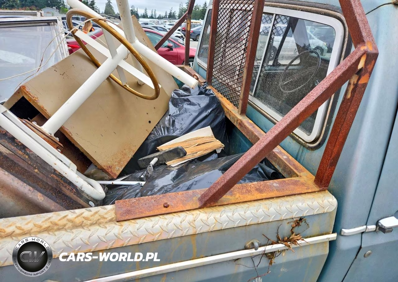 1983 Ford F250 VIN:1FTHF25G1DPA37624 - 10