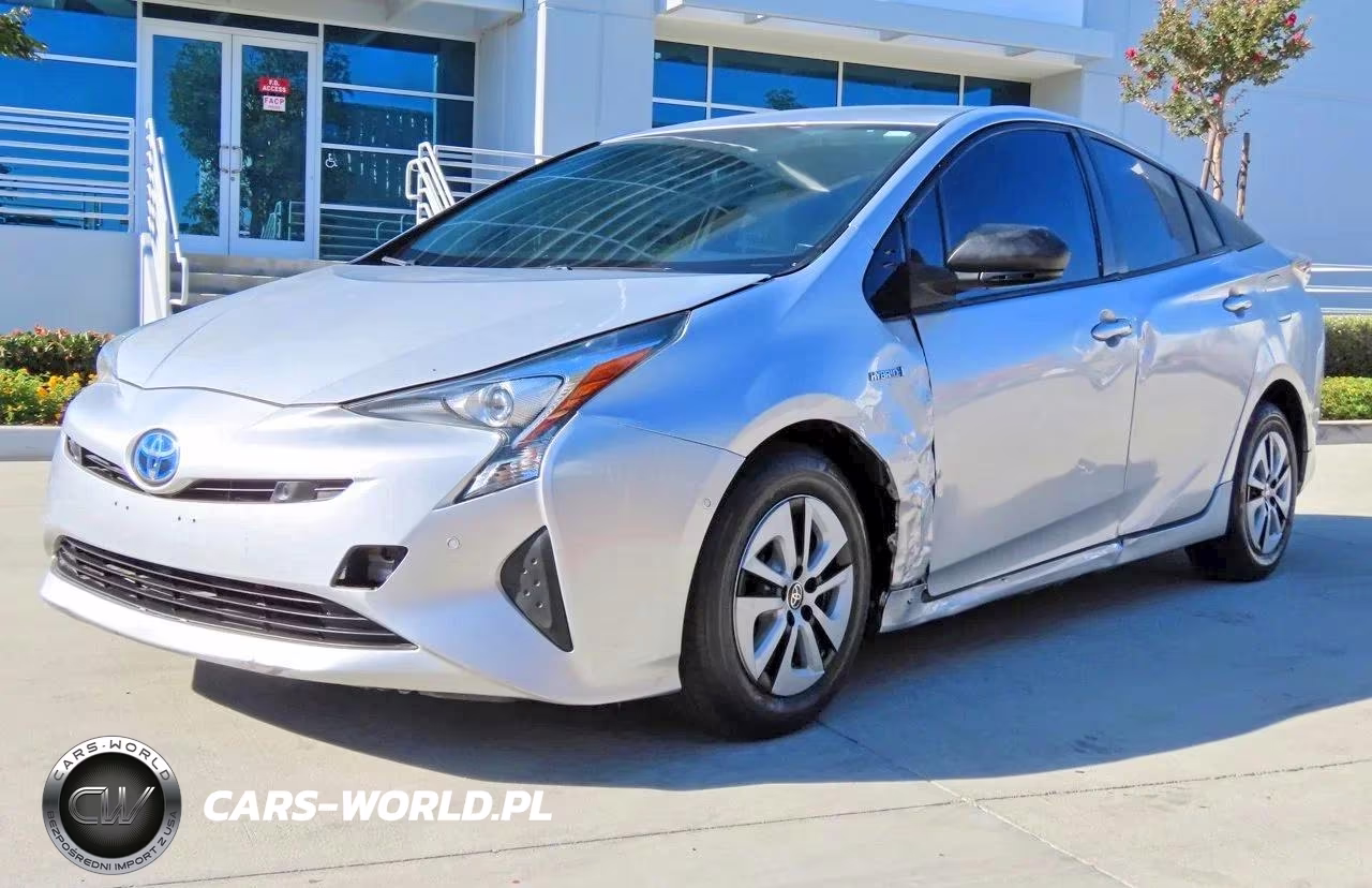 2018 Toyota Prius Three VIN:JTDKARFU0J3067881 - 2