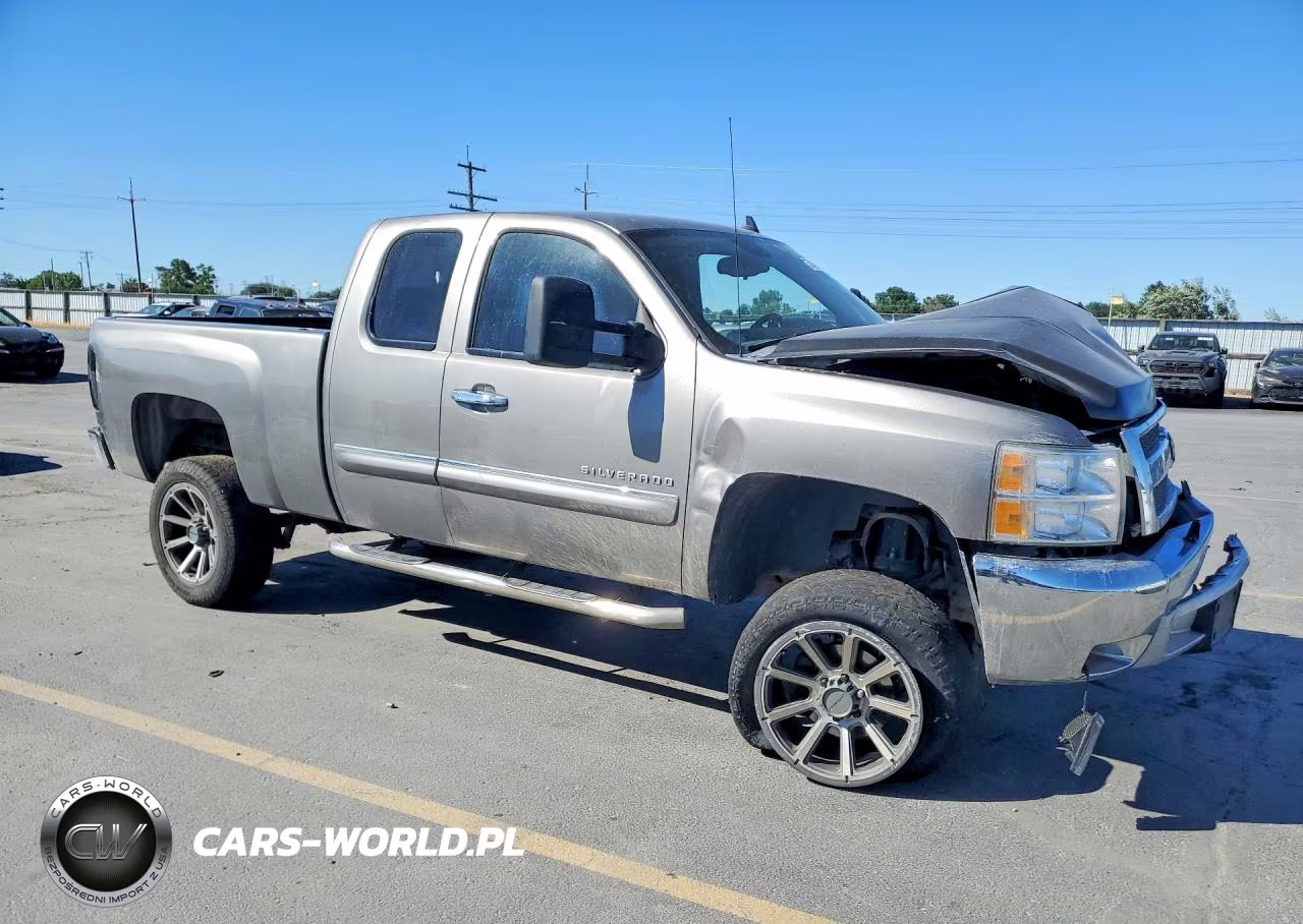 2013 Chevrolet Silverado C1500 Lt VIN:1GCRCSE00DZ170802 - 4