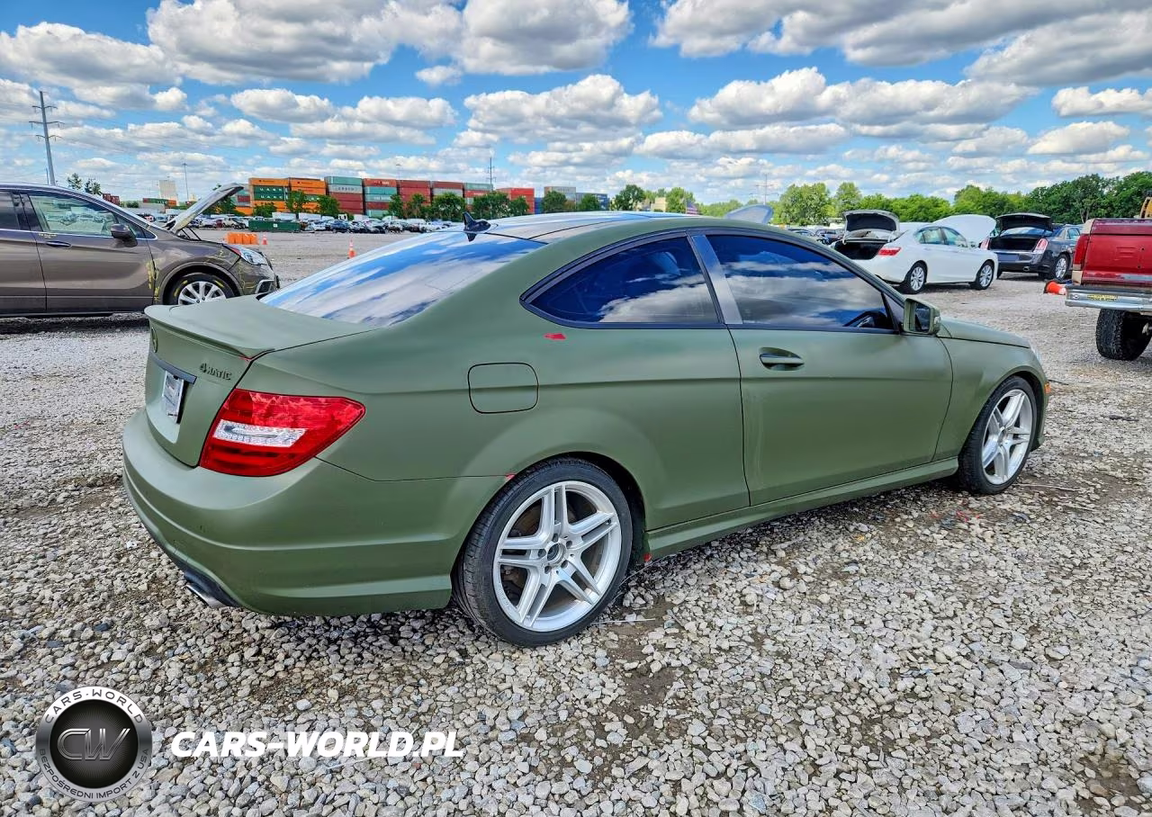 2014 Mercedes-Benz C 350 4Matic VIN:WDDGJ8JB7EG292681 - 3