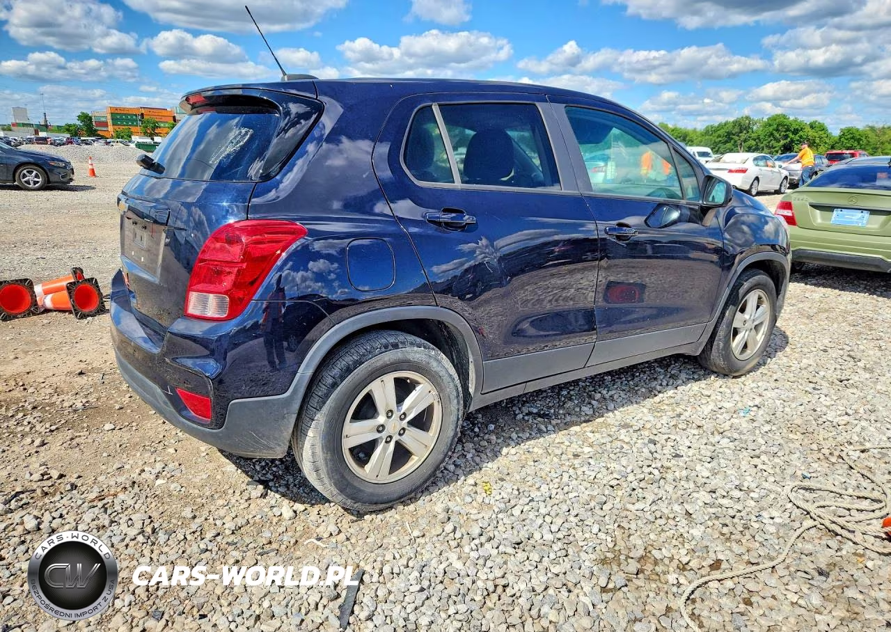 2021 Chevrolet Trax Ls VIN:KL7CJKSB0MB314467 - 3