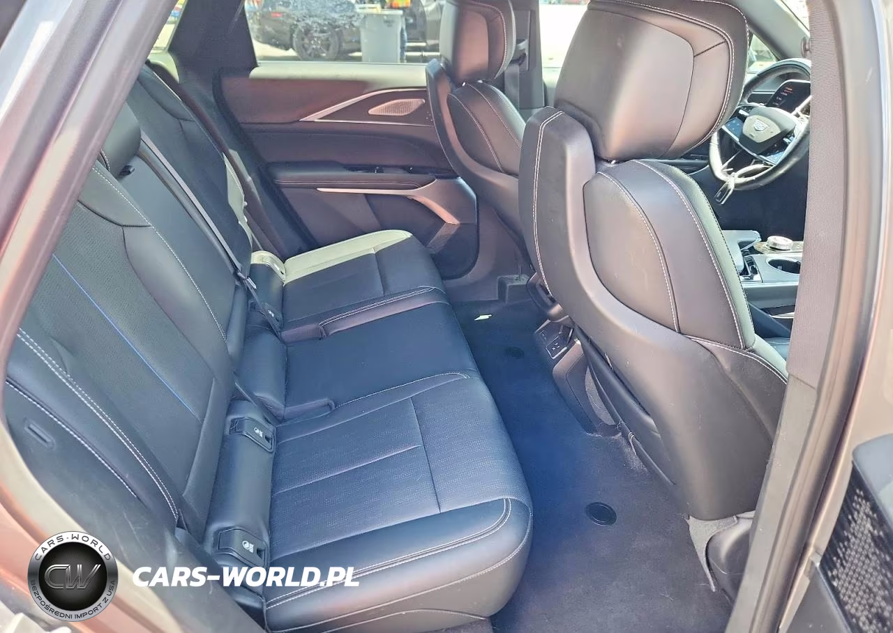 2023 Cadillac Lyriq Luxury VIN:1GYKPMRK4PZ002611 - 11