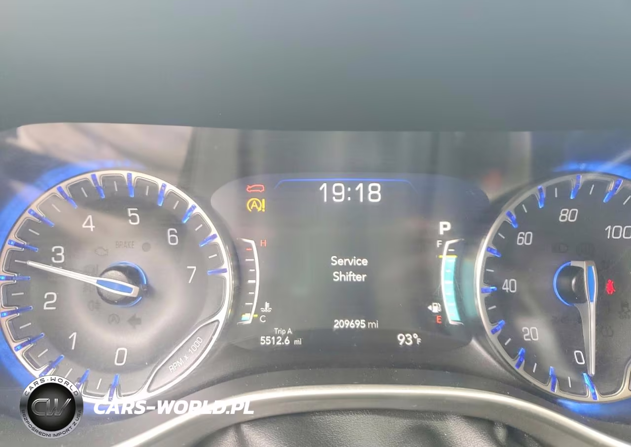 2022 Chrysler Pacifica Touring L VIN:2C4RC1BG9NR131553 - 9
