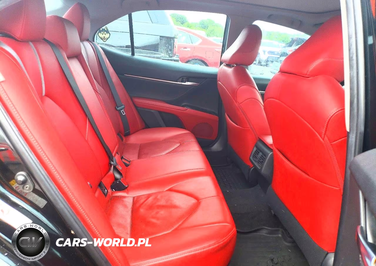 2018 Toyota Camry Xse VIN:4T1B61HK9JU045592 - 10