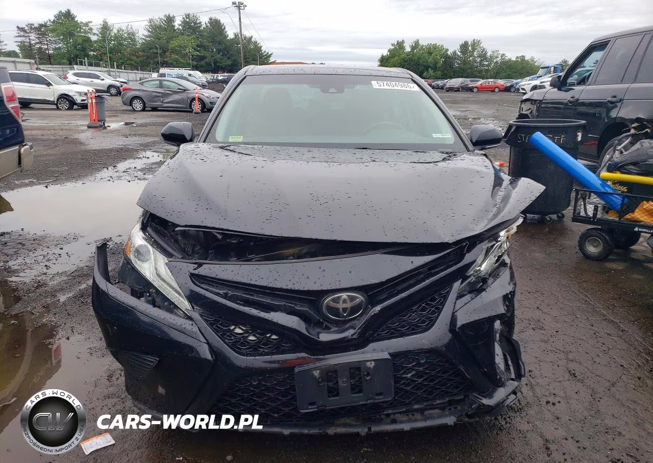 2018 Toyota Camry Xse VIN:4T1B61HK9JU045592 - 5