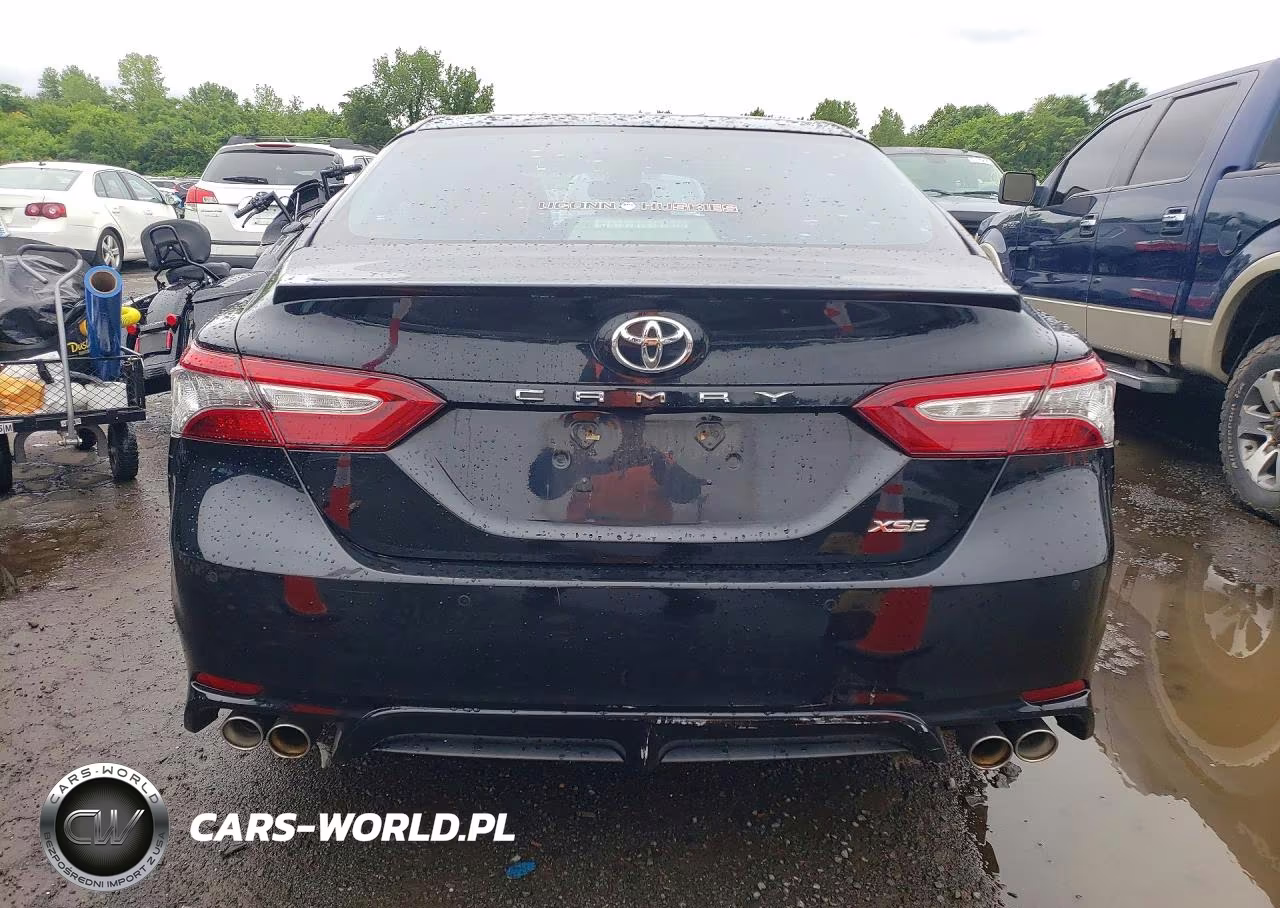 2018 Toyota Camry Xse VIN:4T1B61HK9JU045592 - 6