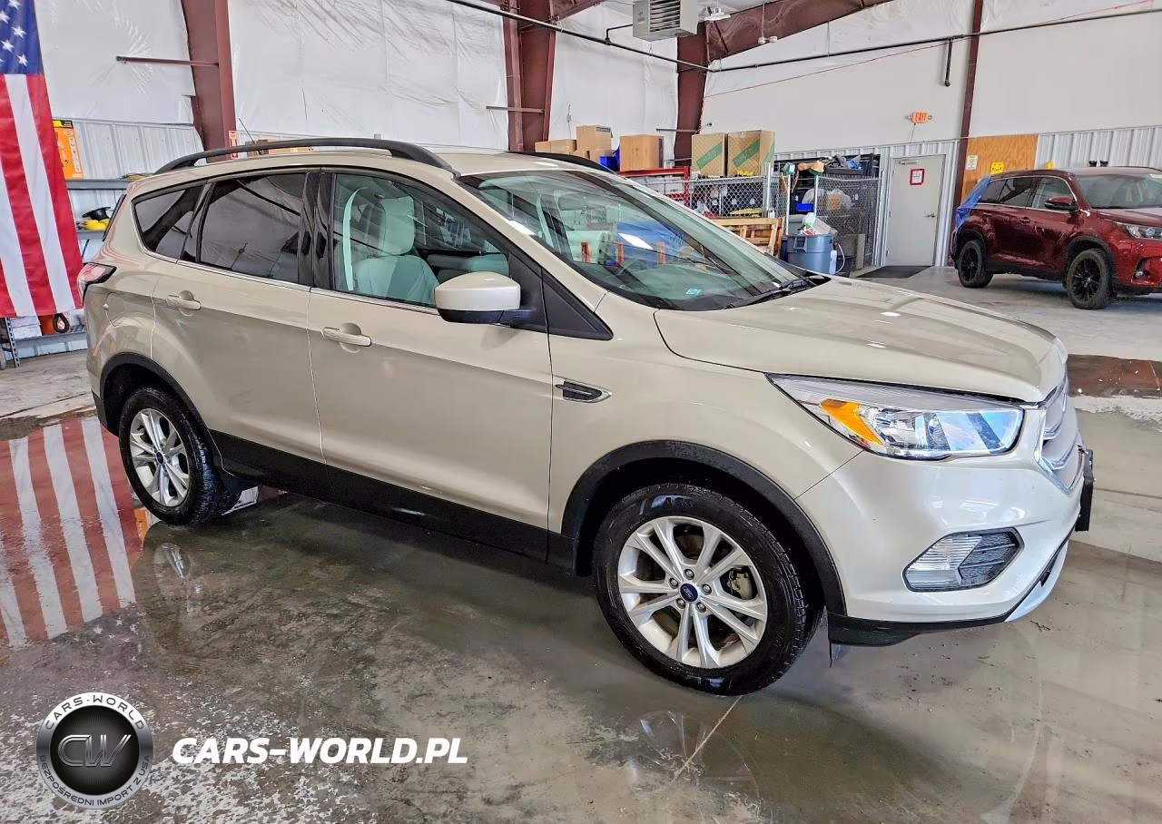 2018 Ford Escape Se VIN:1FMCU0GD6JUB72856 - 4