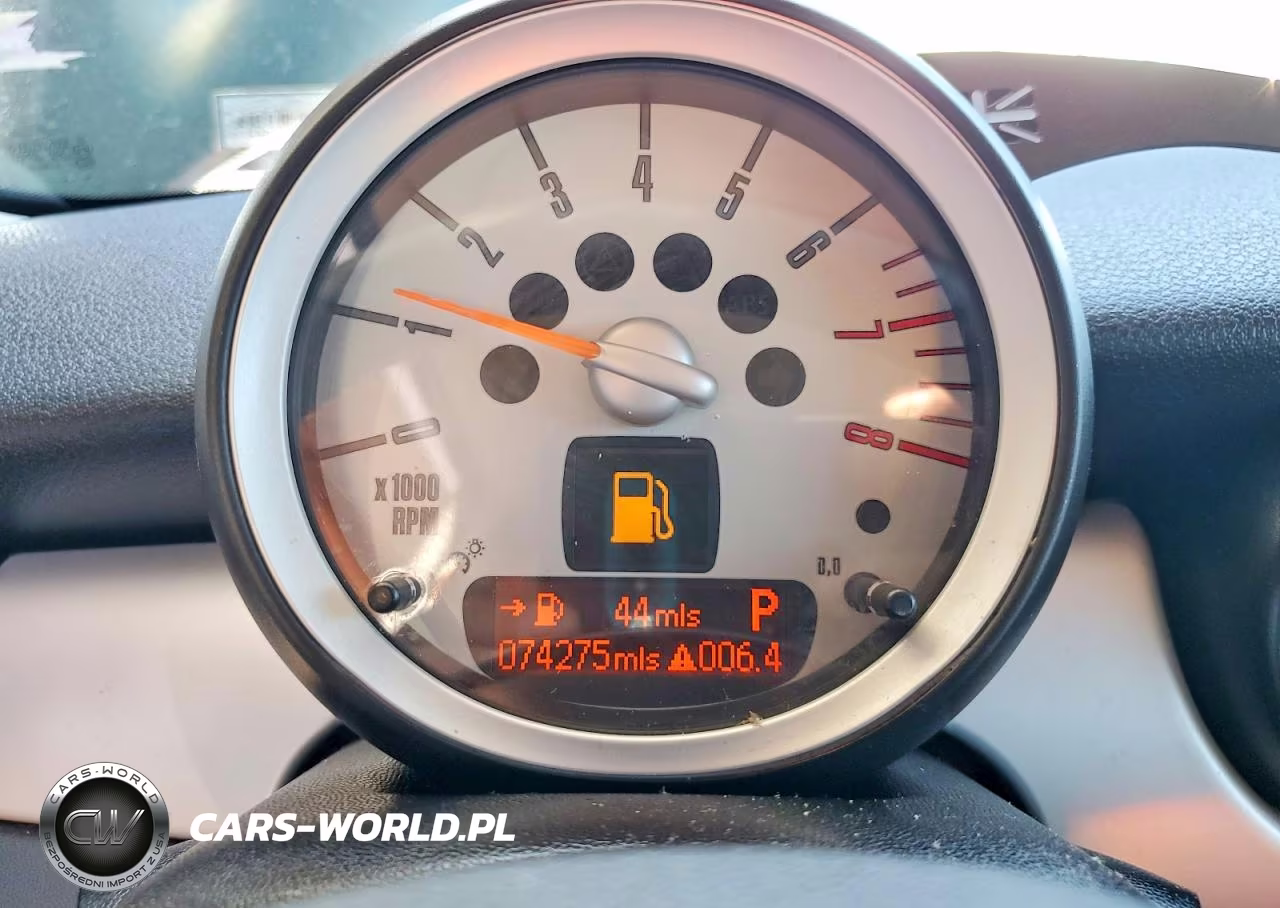 2008 Mini Cooper Clubman VIN:WMWML33588TN67159 - 9
