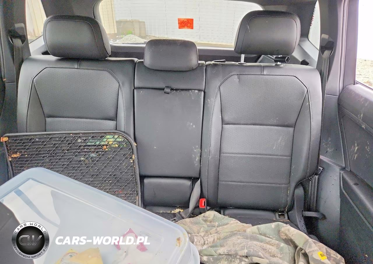 2019 Volkswagen Tiguan VIN:3VV2B7AX5KM104136 - 10