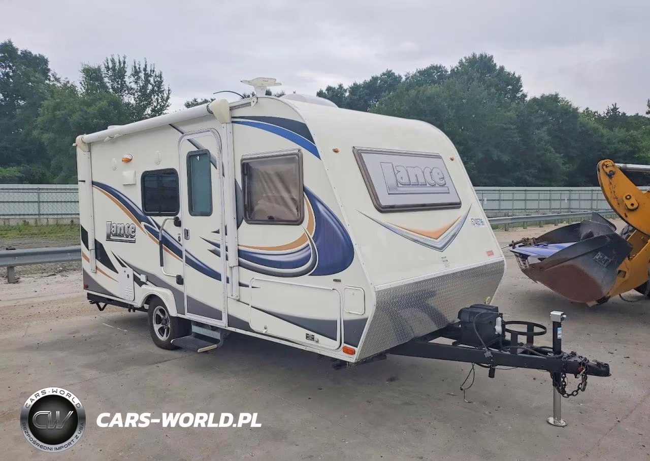 2014 Lance Camper