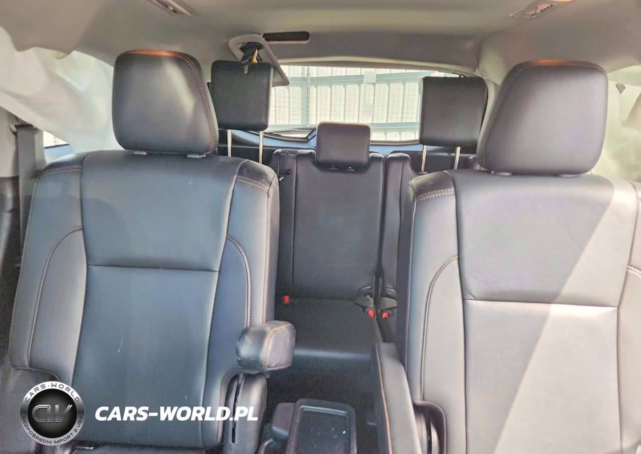 2019 Toyota Highlander Xle VIN:5TDJZRFHXKS723530 - 10