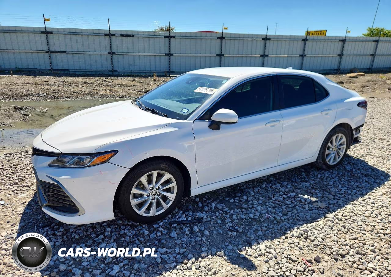 2021 Toyota Camry Le