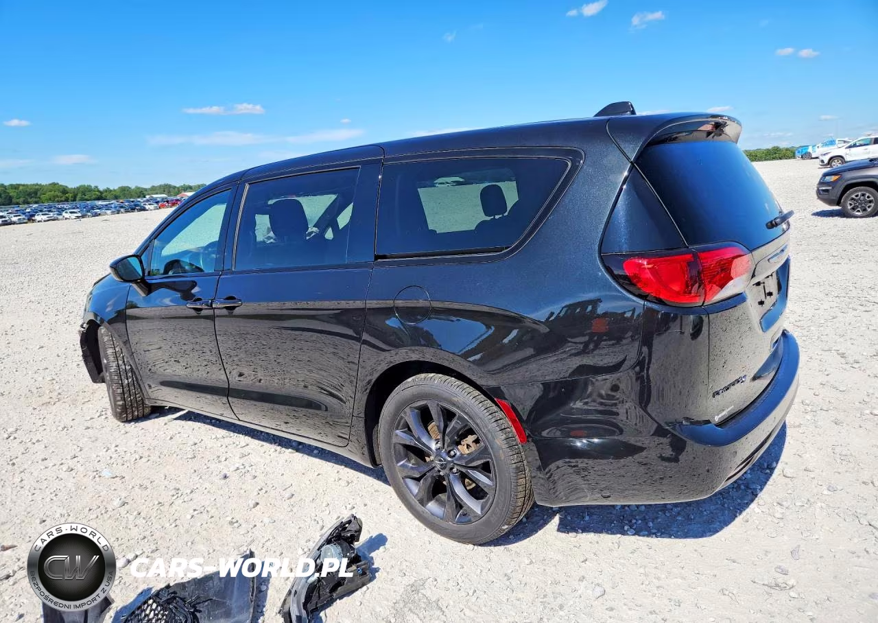 2020 Chrysler Pacifica Touring VIN:2C4RC1FGXLR147364 - 2