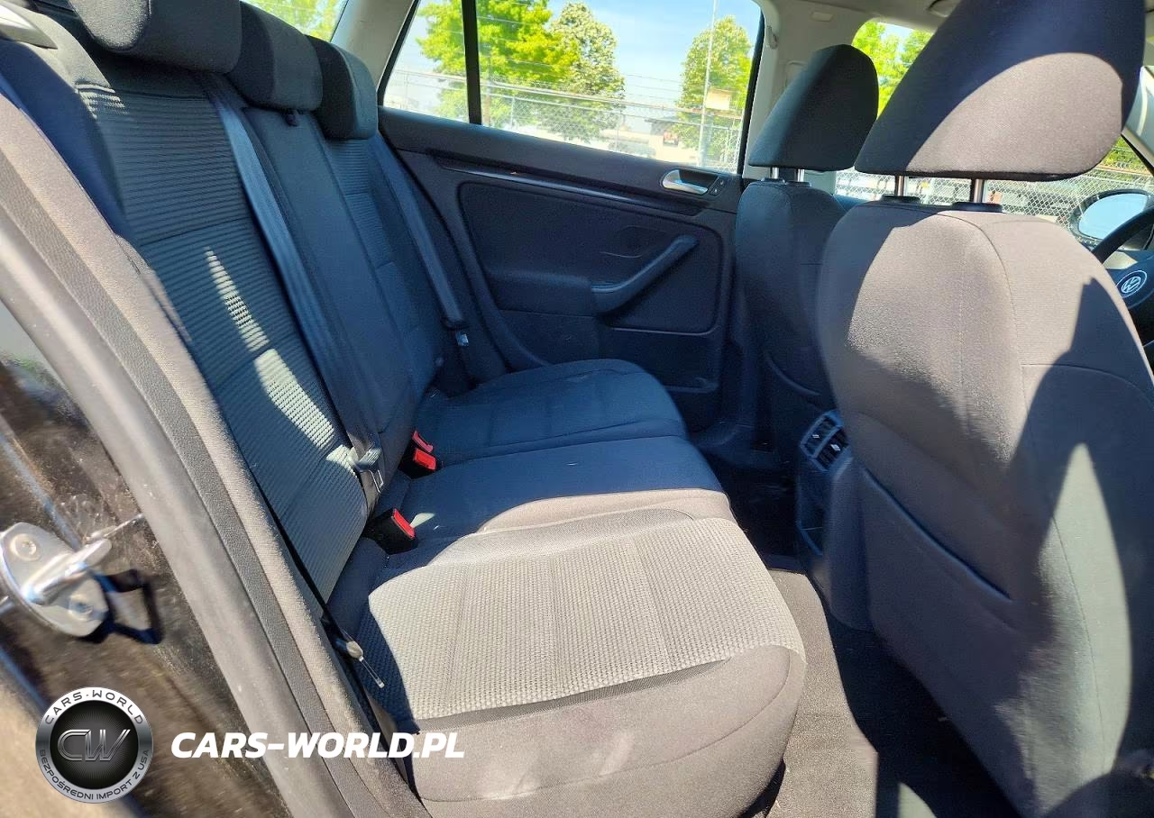2010 Volkswagen Jetta S VIN:3VWKZ7AJ5AM646130 - 11