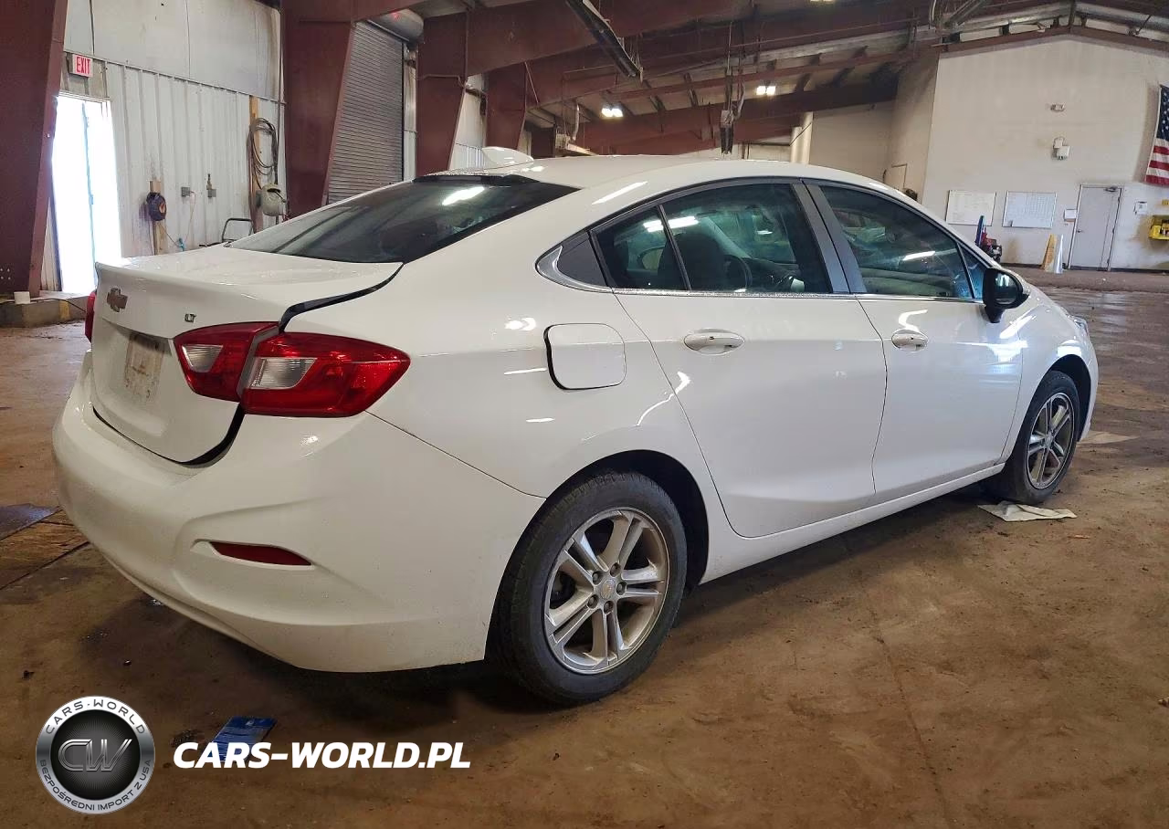 2017 Chevrolet Cruze Lt VIN:1G1BE5SM8H7149582 - 3