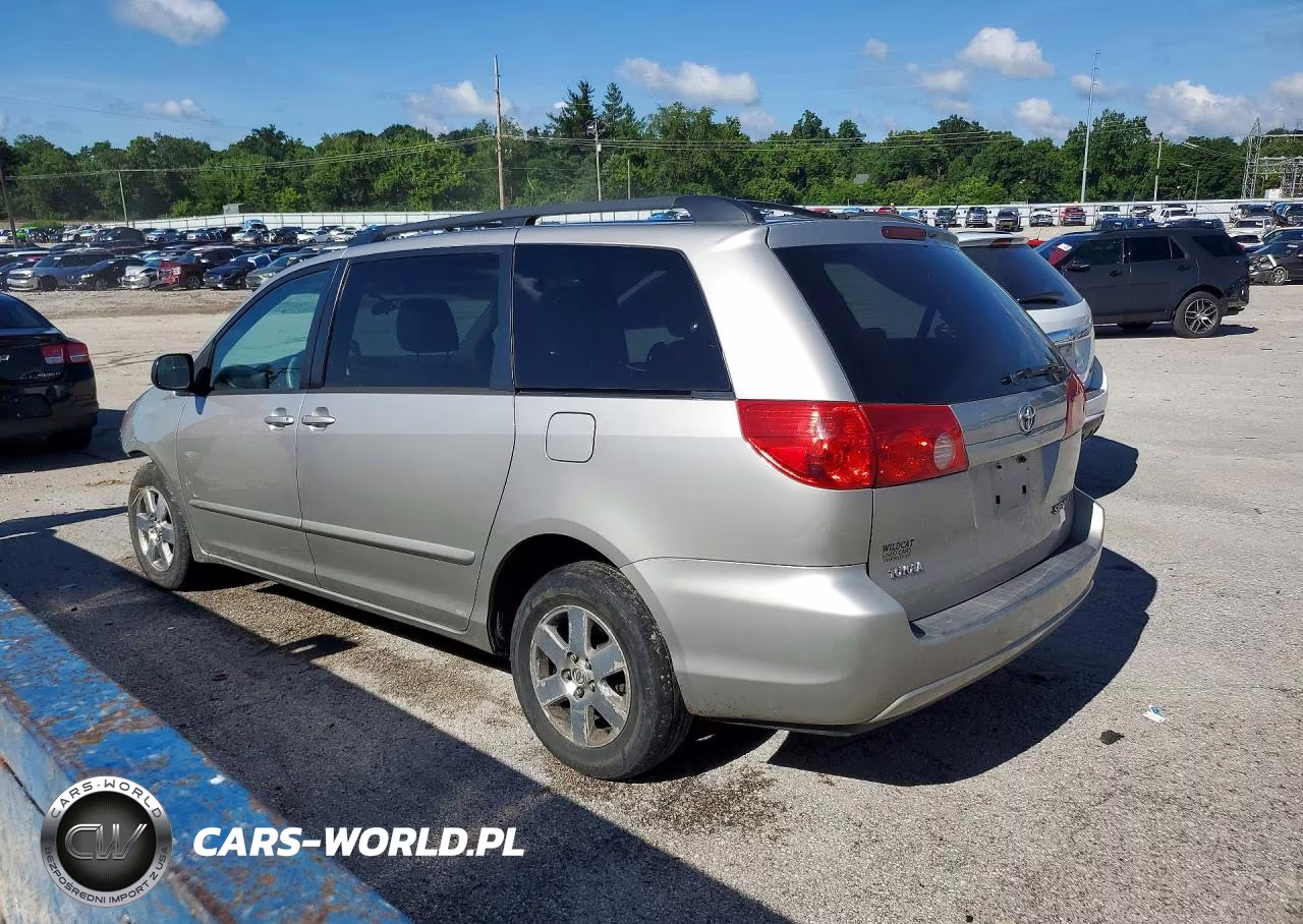 2009 Toyota Sienna Le 7-Passenger VIN:5TDZK23CX9S269393 - 2