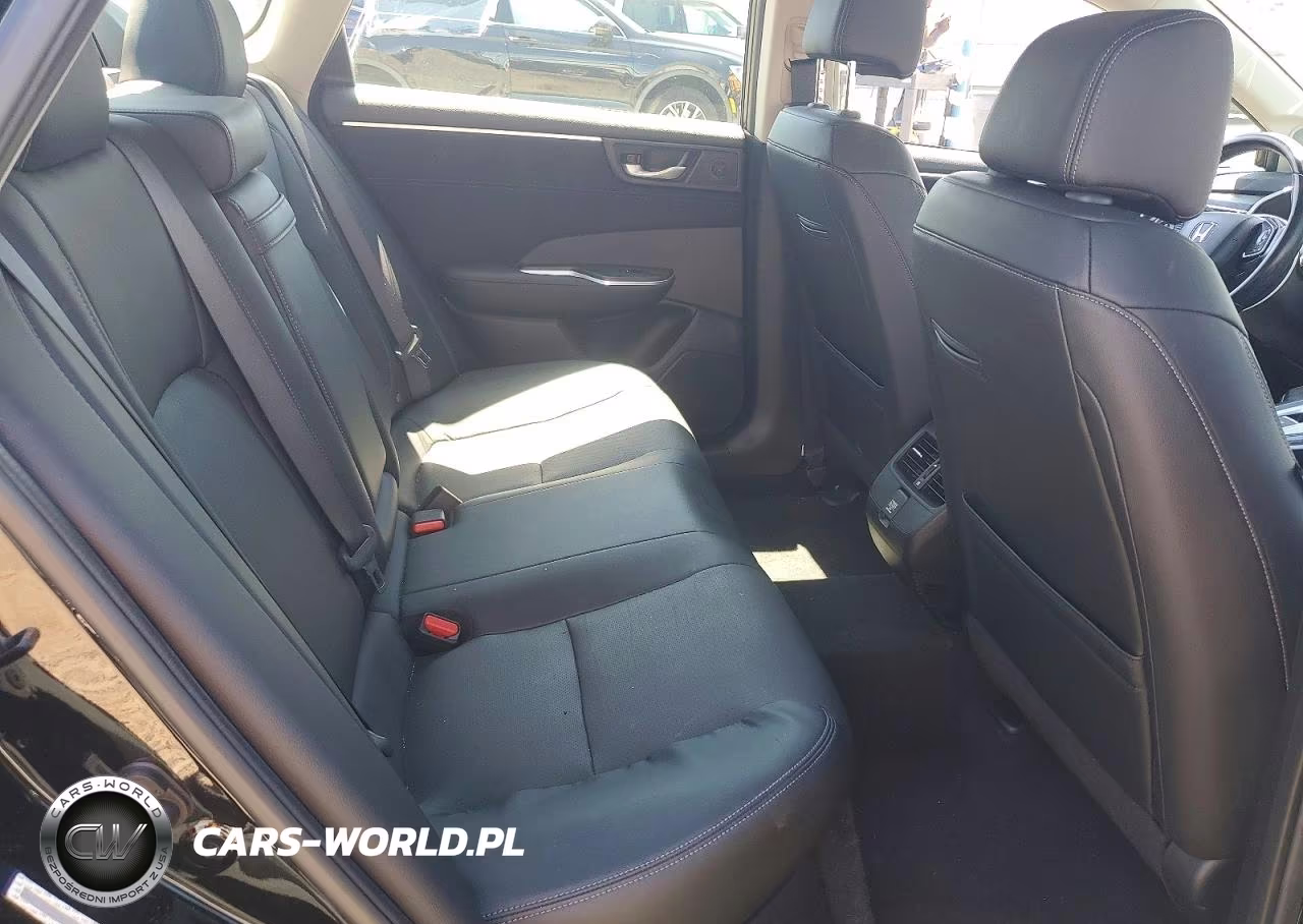 2018 Honda Clarity Touring VIN:JHMZC5F3XJC007548 - 10