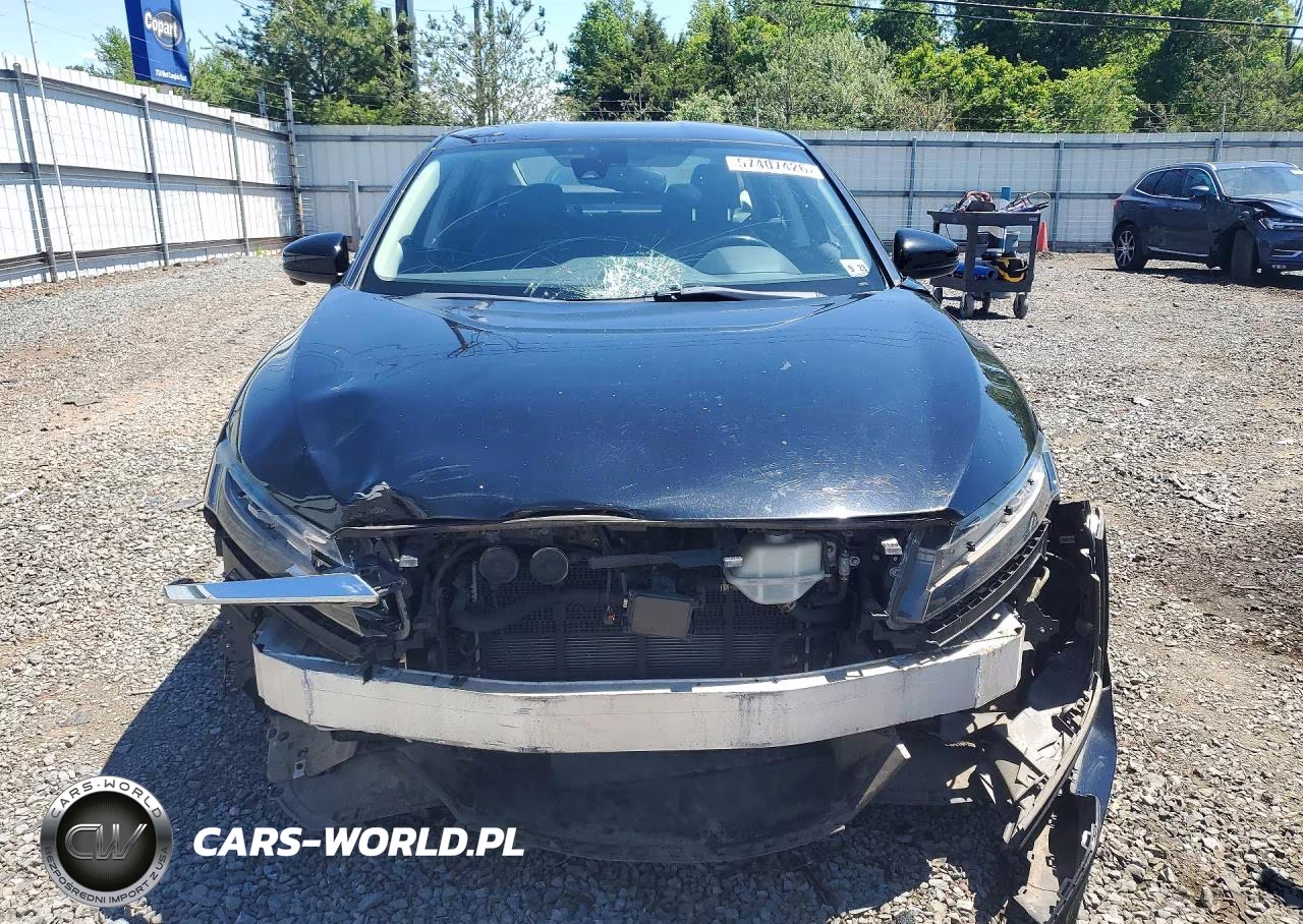 2018 Honda Clarity Touring VIN:JHMZC5F3XJC007548 - 5