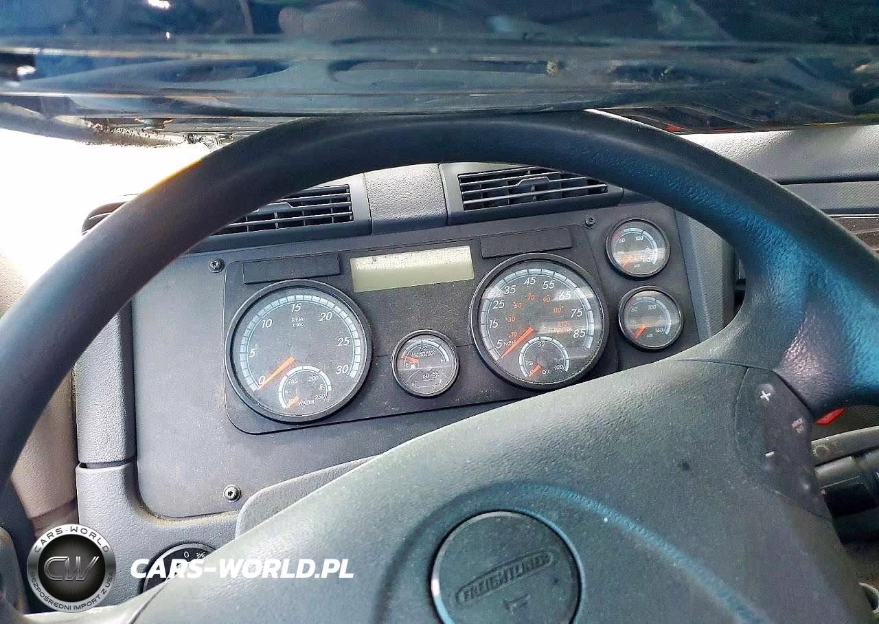 2018 Freightliner Cascadia 1 - Semi Truck VIN:3AKBGADV1JDJU2441 - 7