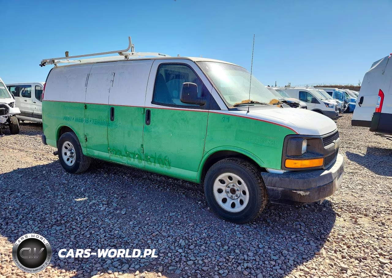 2014 Chevrolet Express G1500 Delivery Van VIN:1GCSGAF44E1200689 - 4