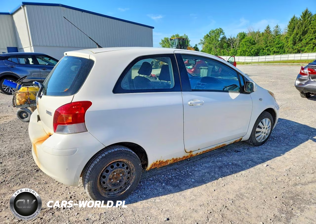 2009 Toyota Yaris Base VIN:JTDJT903295263407 - 3