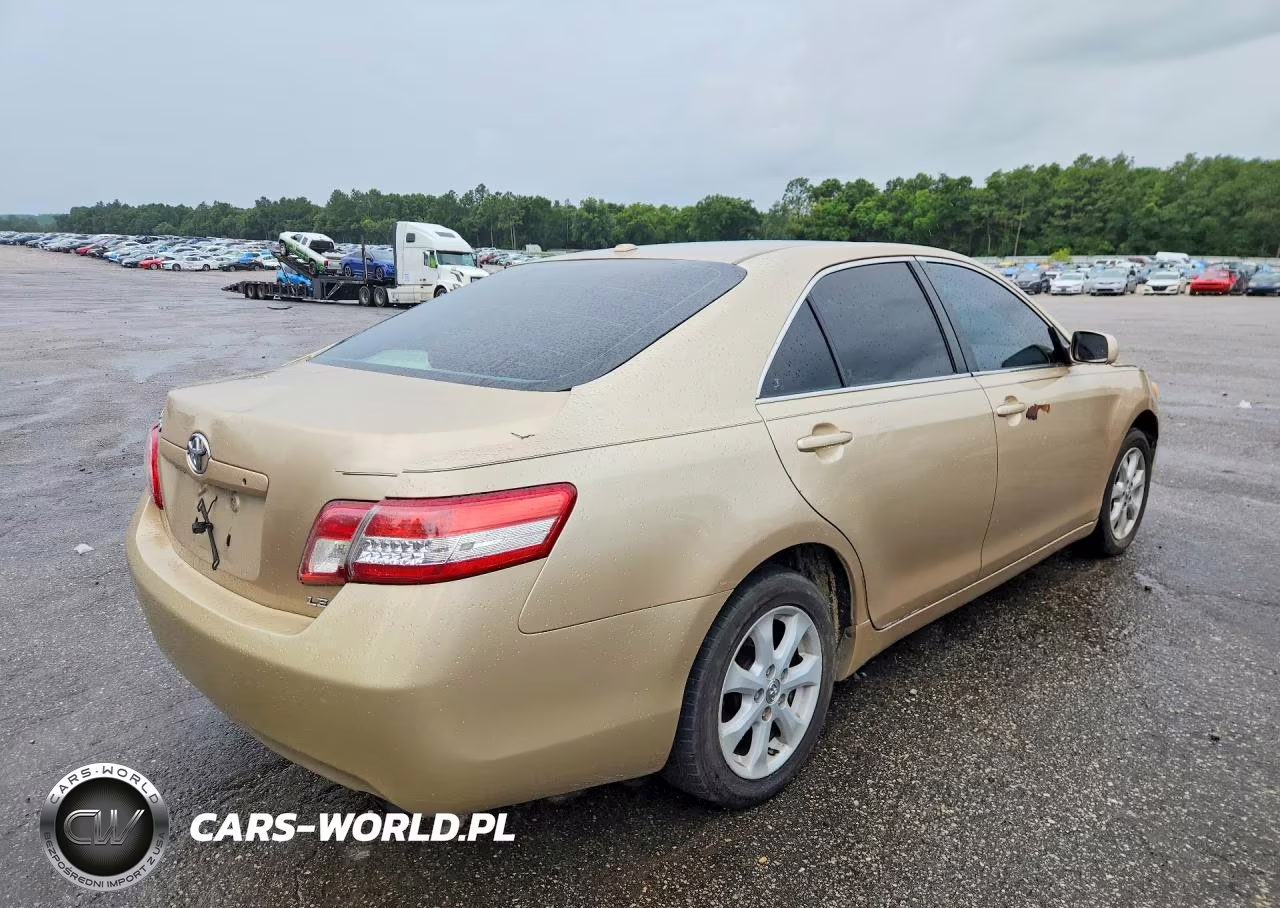 2010 Toyota Camry Le VIN:4T1BF3EK2AU064971 - 3