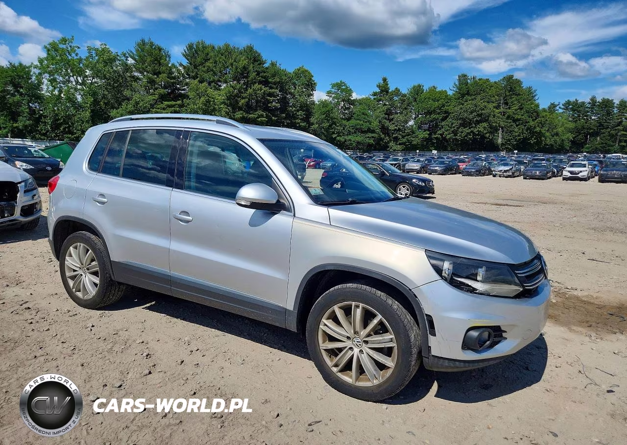 2012 Volkswagen Tiguan VIN:WVGAV7AX7CW534779 - 4
