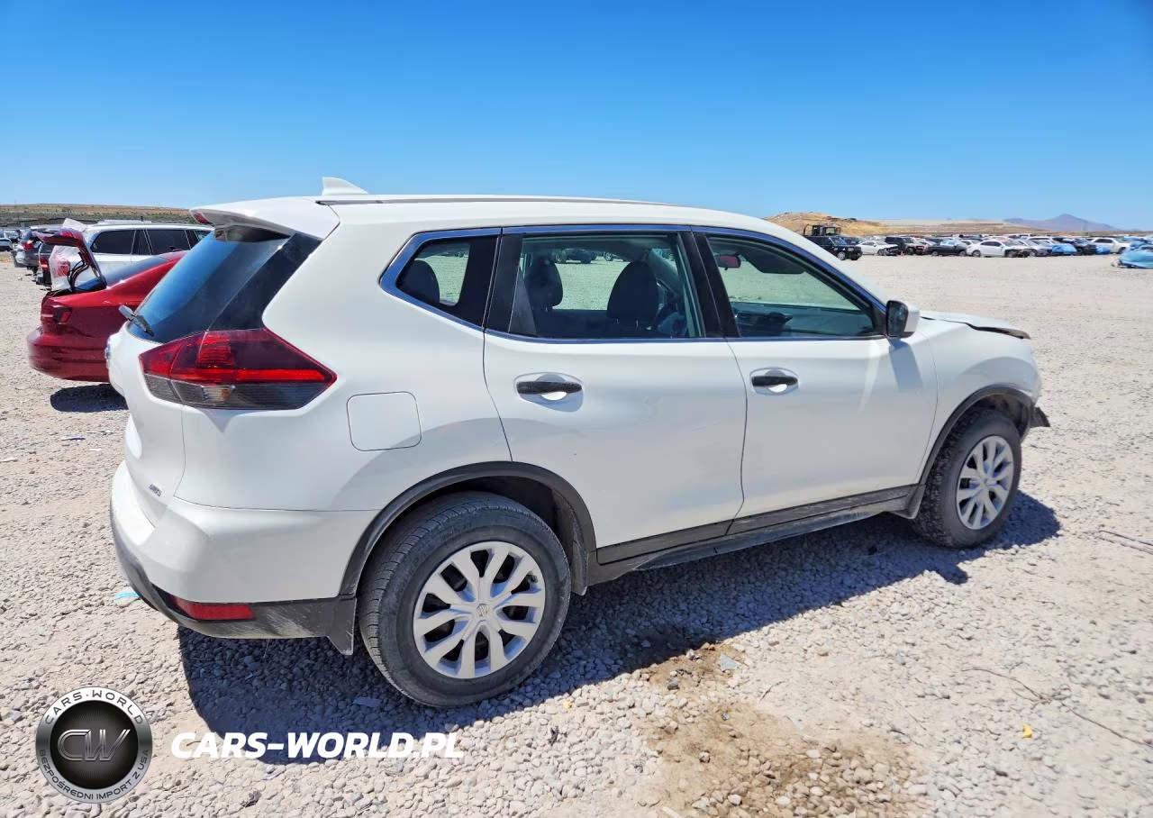 2019 Nissan Rogue S VIN:5N1AT2MV4KC798612 - 3