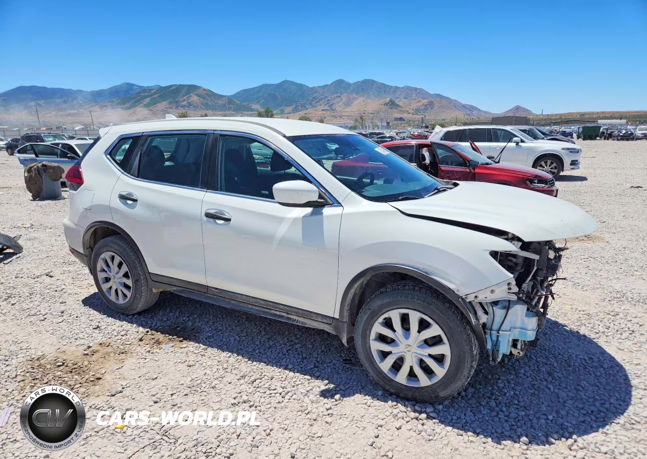 2019 Nissan Rogue S VIN:5N1AT2MV4KC798612 - 4
