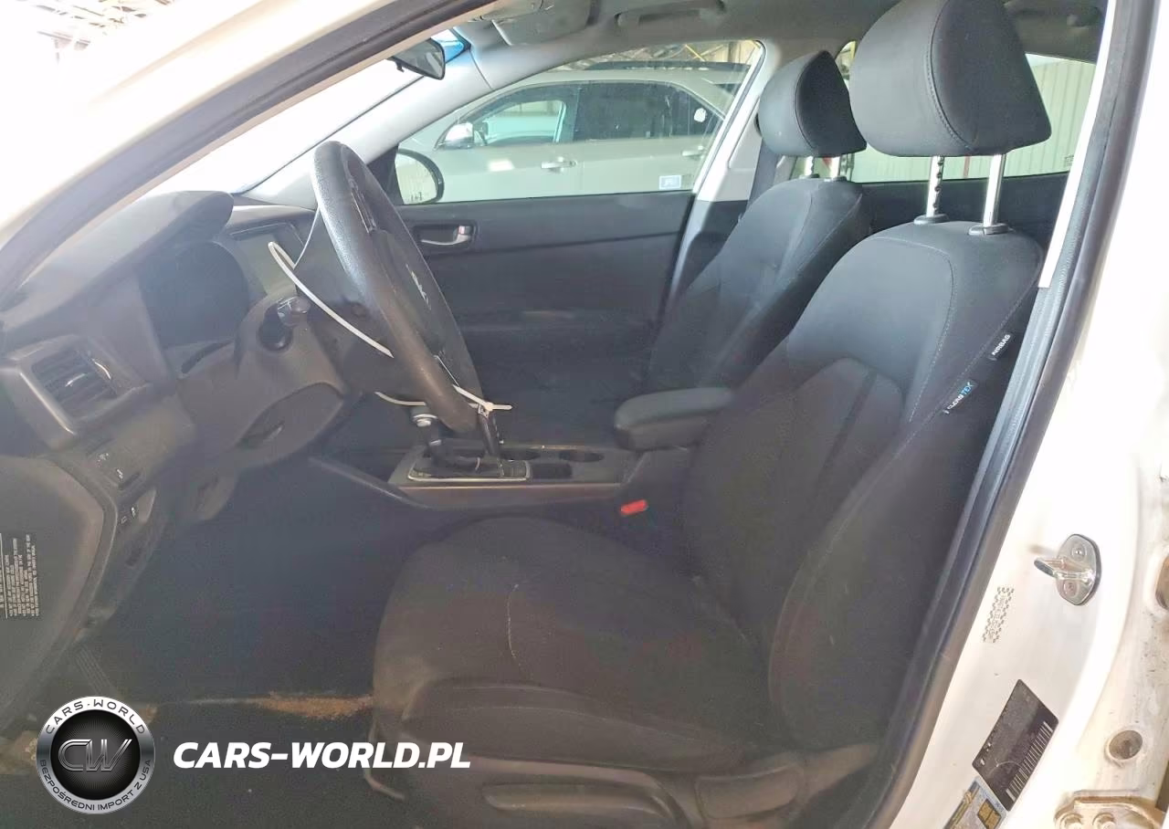 2018 Kia Optima Lx VIN:KNAGT4L33J5216509 - 7