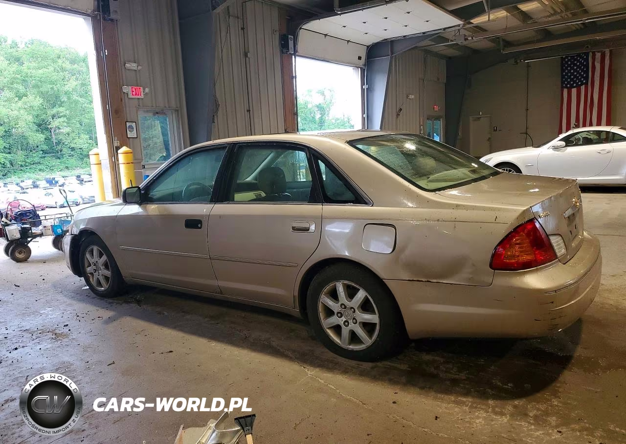 2000 Toyota Avalon Xls VIN:4T1BF28B7YU067915 - 2