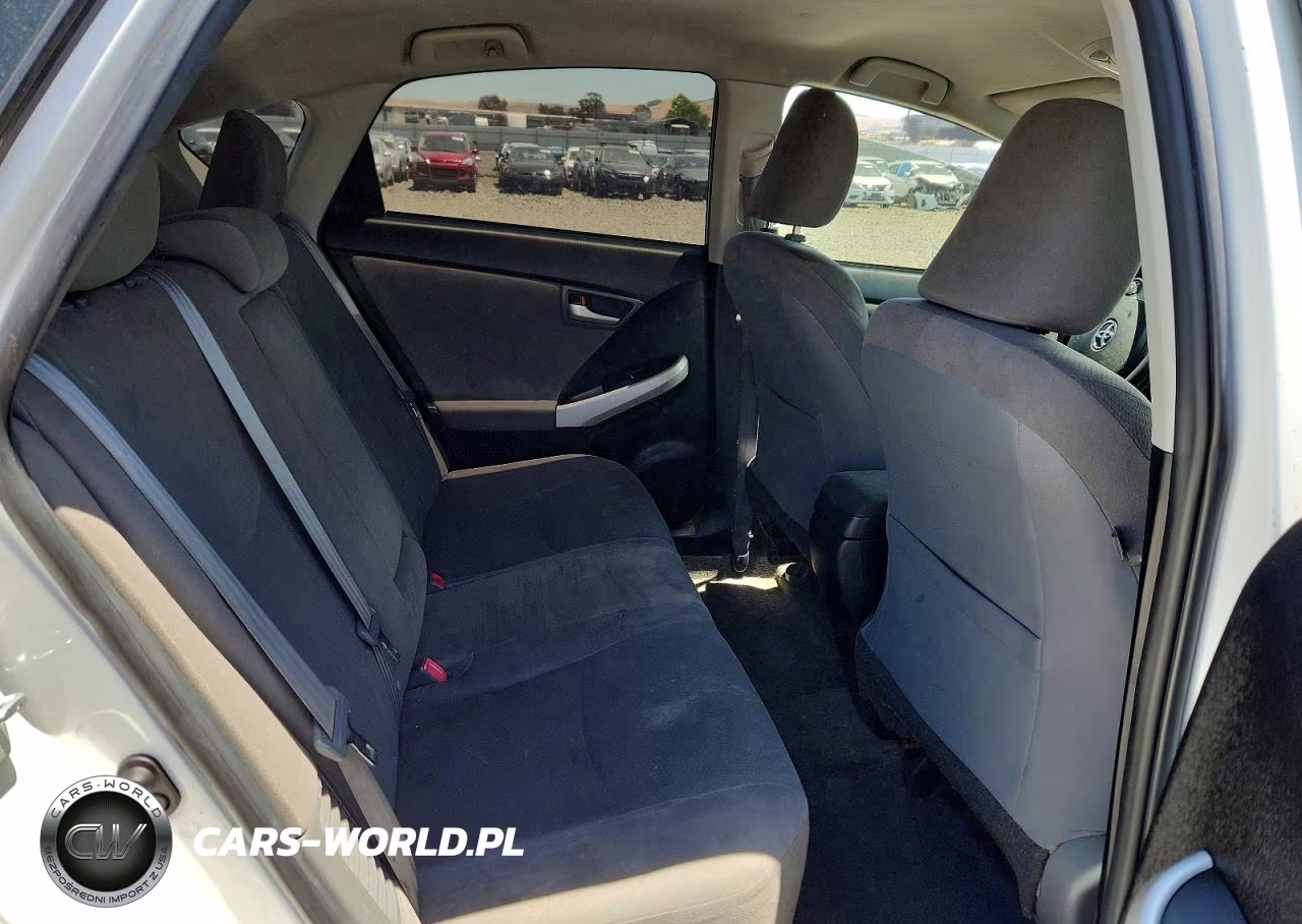 2014 Toyota Prius Two VIN:JTDKN3DU8E0384500 - 10