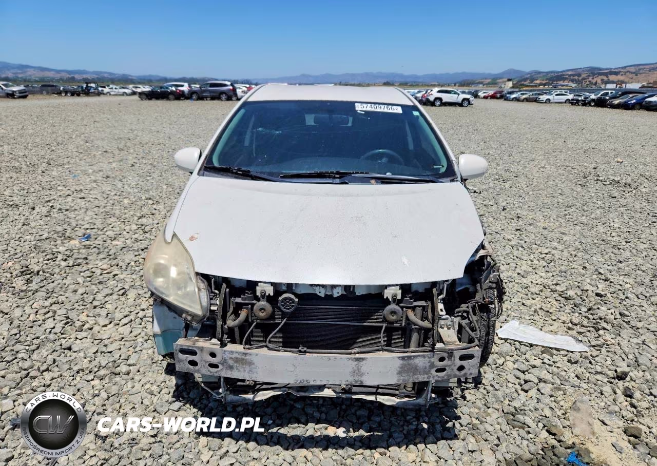 2014 Toyota Prius Two VIN:JTDKN3DU8E0384500 - 5