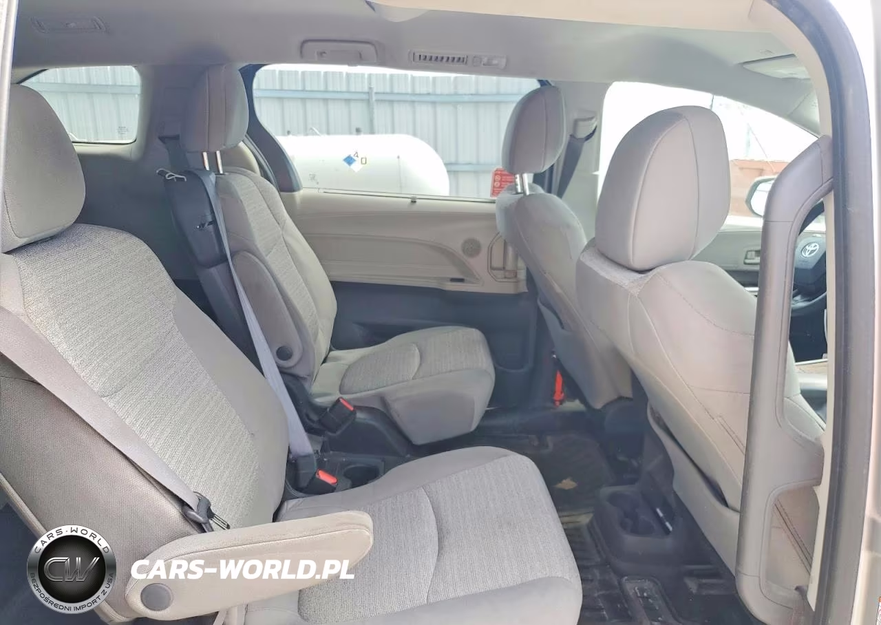 2022 Toyota Sienna Le VIN:5TDKSKFC6NS062927 - 11