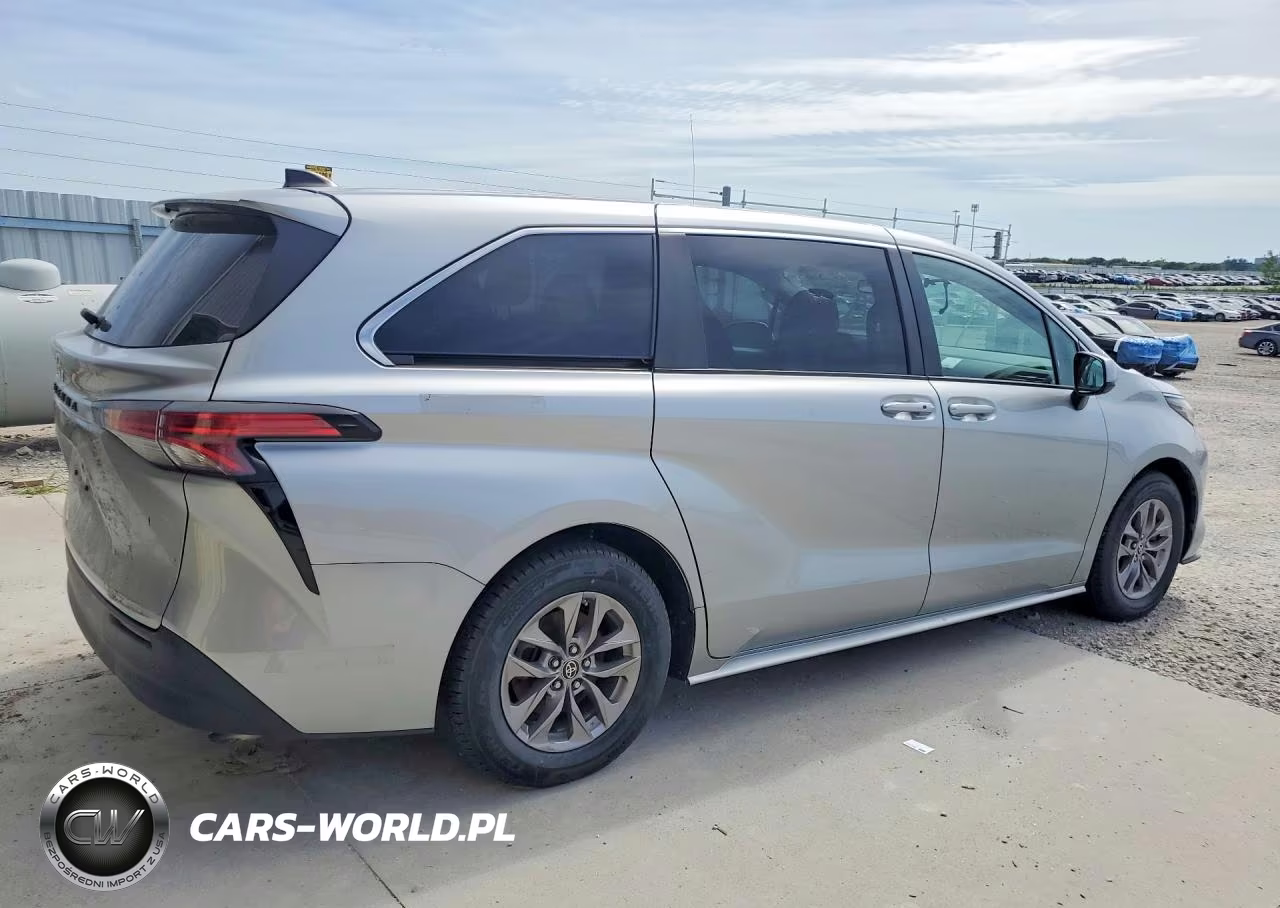 2022 Toyota Sienna Le VIN:5TDKSKFC6NS062927 - 3
