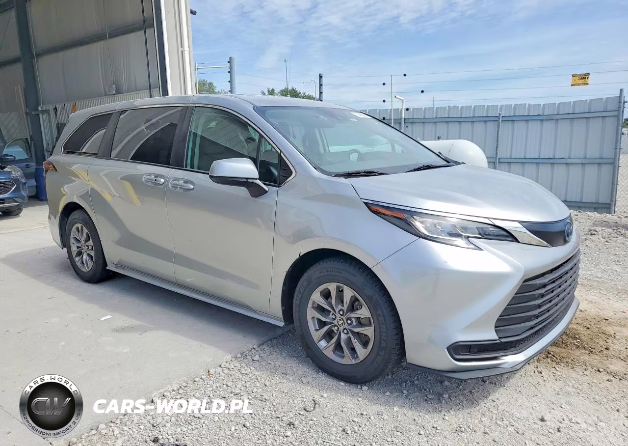 2022 Toyota Sienna Le VIN:5TDKSKFC6NS062927 - 4