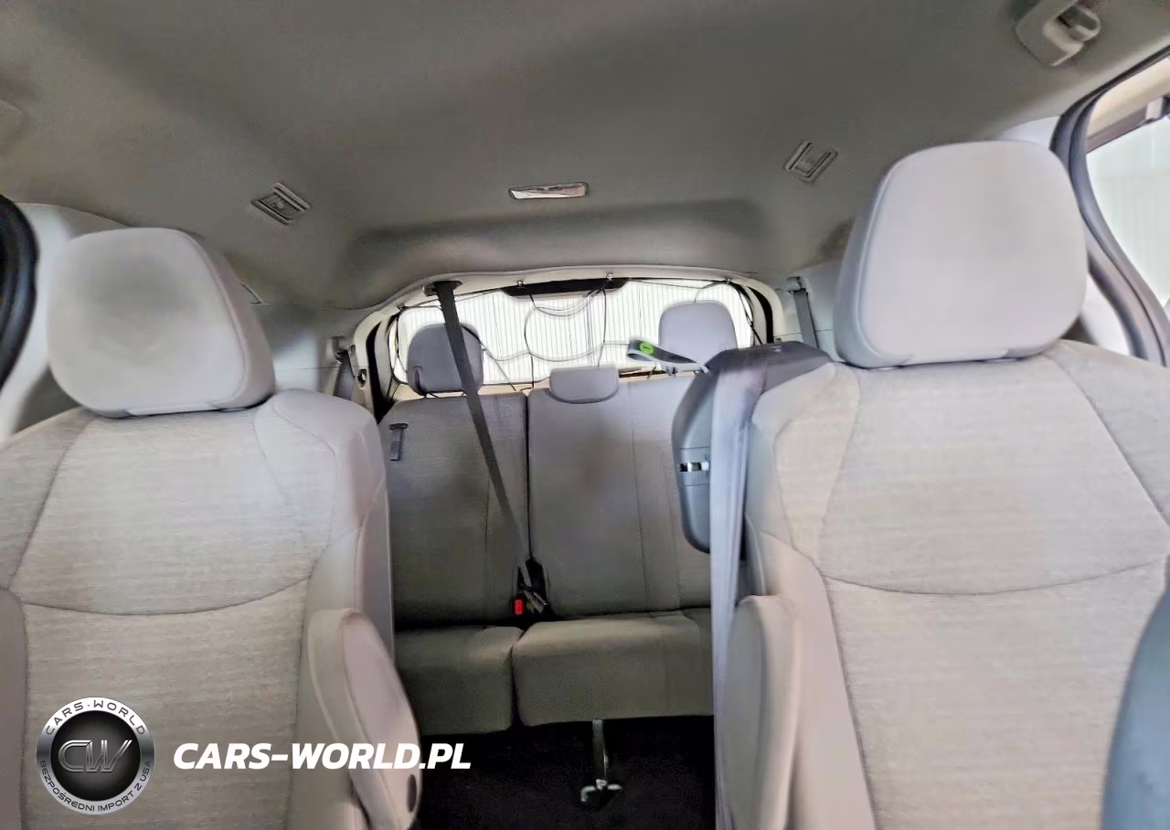 2022 Toyota Sienna Le VIN:5TDKSKFC3NS062223 - 10