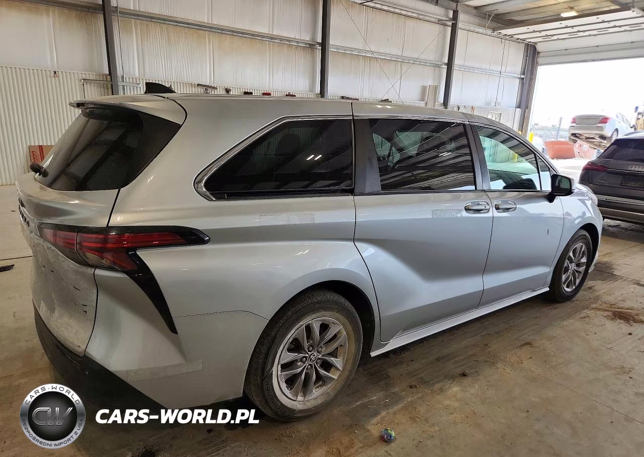 2022 Toyota Sienna Le VIN:5TDKSKFC3NS062223 - 3