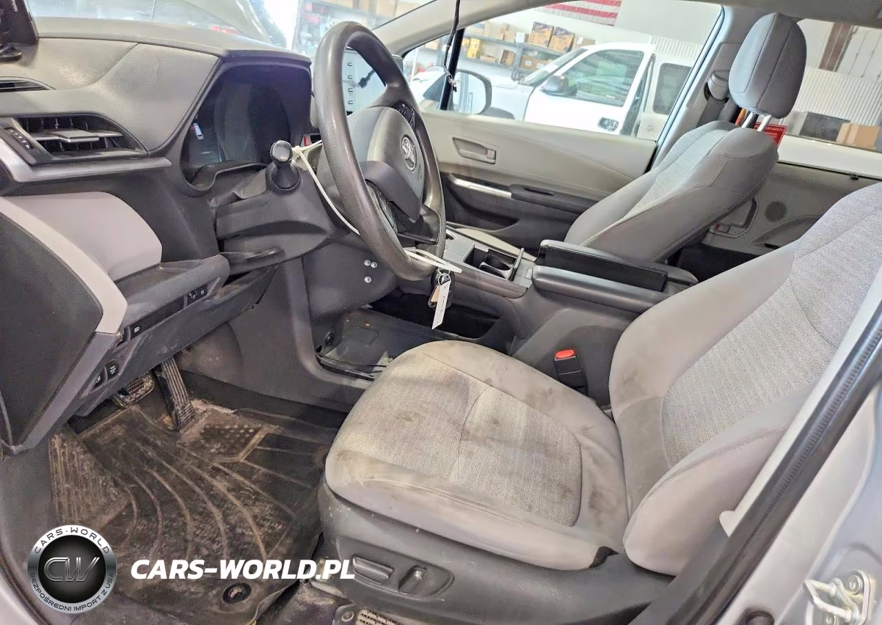 2022 Toyota Sienna Le VIN:5TDKSKFC3NS062223 - 7