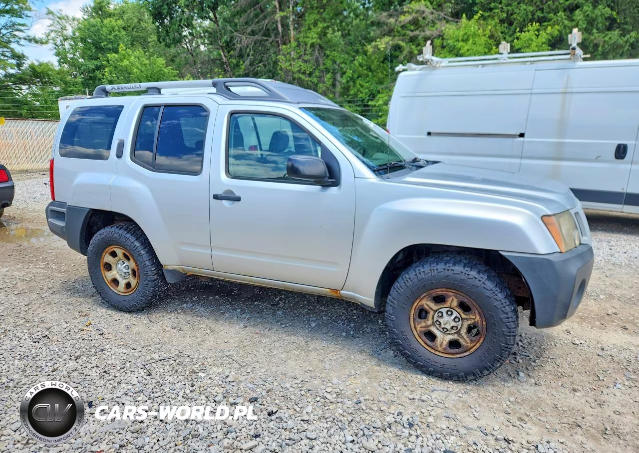 2010 Nissan Xterra X VIN:5N1AN0NW0AC517930 - 4