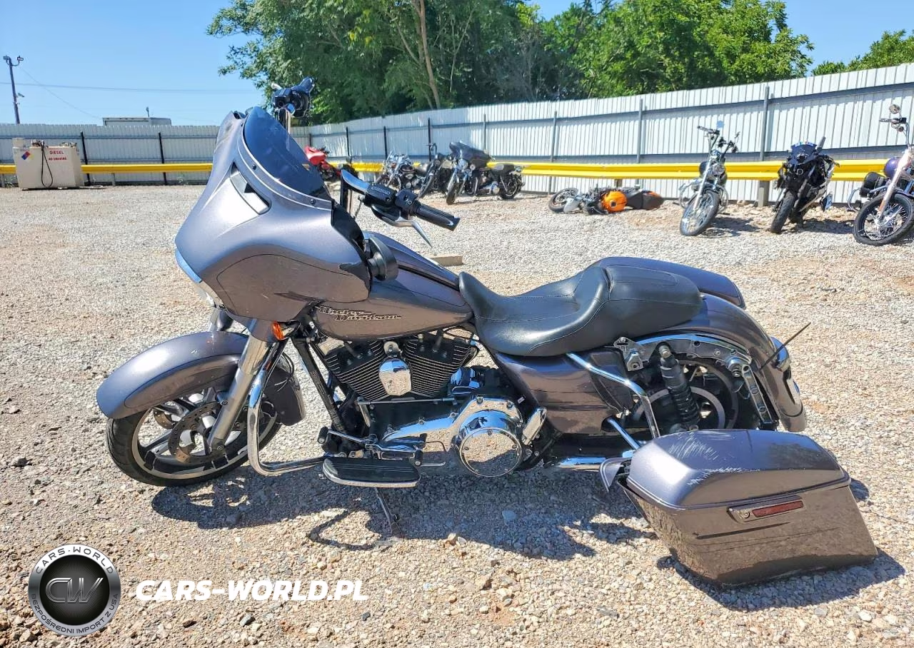 2015 Harley-Davidson Flhxs Street Glide Special VIN:1HD1KRM11FB697342 - 3