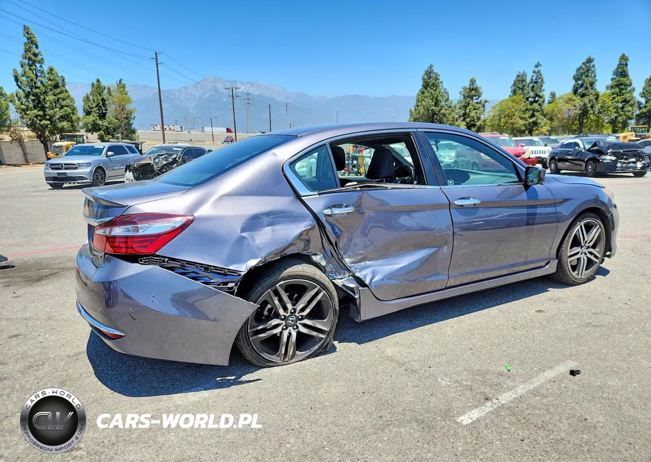 2017 Honda Accord Sport VIN:1HGCR2F52HA225769 - 3
